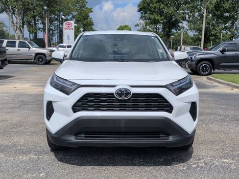 Used 2023 Toyota RAV4 LE FWD image 9