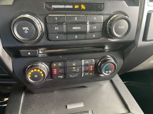 Used 2016 Ford F150 XLT w/ Equipment Group 302A Luxury AWD/4WD image 17
