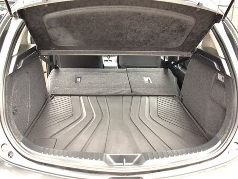 Used 2013 MAZDA MAZDA3 i Touring w/ Preferred Equipment Pkg FWD image 28