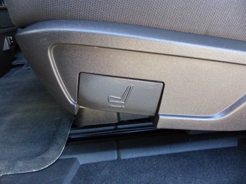 Used 2016 Chevrolet Traverse LT FWD image 41