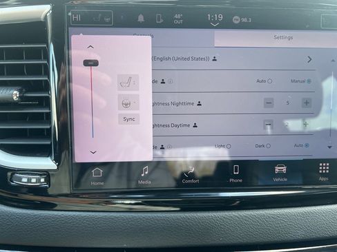 Used 2023 Chrysler Pacifica Touring-L image 31