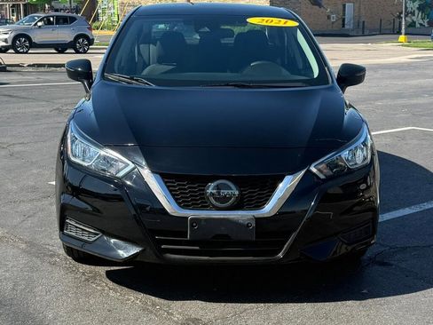 Used 2021 Nissan Versa SV FWD image 5