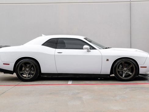 Used 2021 Dodge Challenger R/T Scat Pack RWD image 8