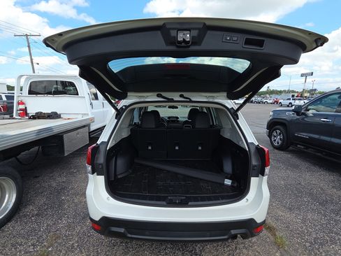 Used 2023 Subaru Forester Limited AWD/4WD image 14