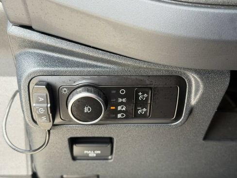 Used 2025 Ford Bronco Badlands AWD/4WD image 26