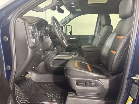 Used 2020 GMC Sierra 2500 AT4 w/ AT4 Premium Package image 11