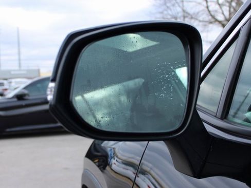 Used 2019 Toyota RAV4 XLE image 8