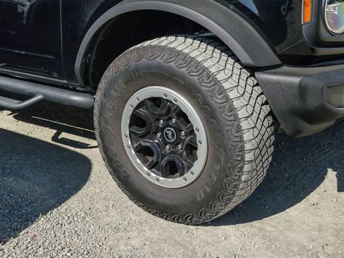 Used 2022 Ford Bronco Big Bend w/ Sasquatch Package AWD/4WD image 7