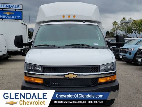 New 2026 Chevrolet Express 3500 w/ Power Convenience Package RWD image 17