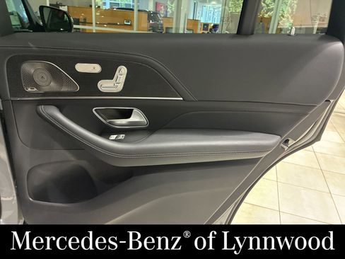 New 2026 Mercedes-Benz GLS 450 4MATIC image 16