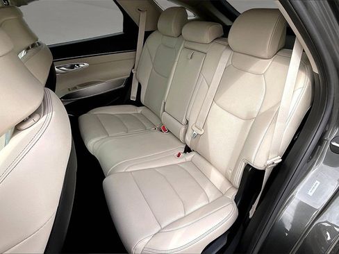 Used 2026 Genesis GV70 2.5T Select image 22