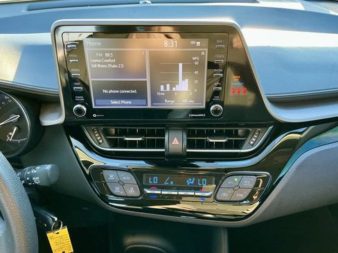 Used 2021 Toyota C-HR LE image 31