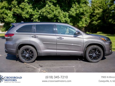 Used 2019 Toyota Highlander SE AWD/4WD image 7