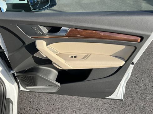 Used 2023 Audi Q5 e Premium Plus image 31