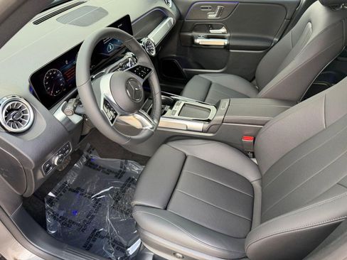 New 2026 Mercedes-Benz GLB 250 4MATIC image 4