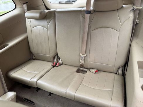 Used 2011 Buick Enclave CXL image 6