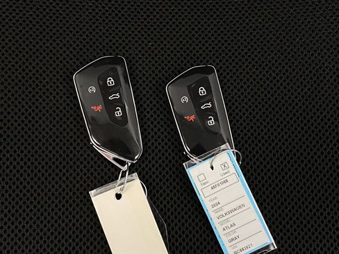 Used 2024 Volkswagen Atlas SEL Premium R-Line image 9