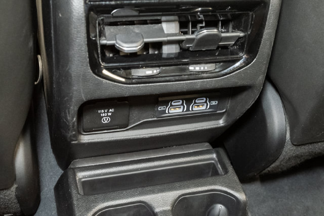Used 2023 Jeep Grand Cherokee L Limited AWD/4WD image 25
