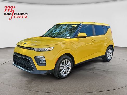Used 2020 Kia Soul LX FWD image 1