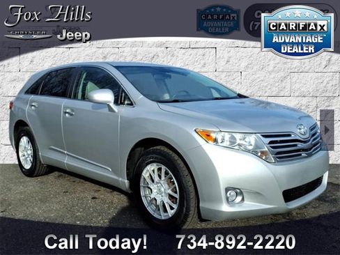 Used 2011 Toyota Venza image 1