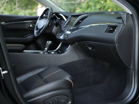 Used 2016 Chevrolet Impala LTZ FWD image 31