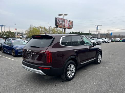 Used 2022 Kia Telluride LX image 8
