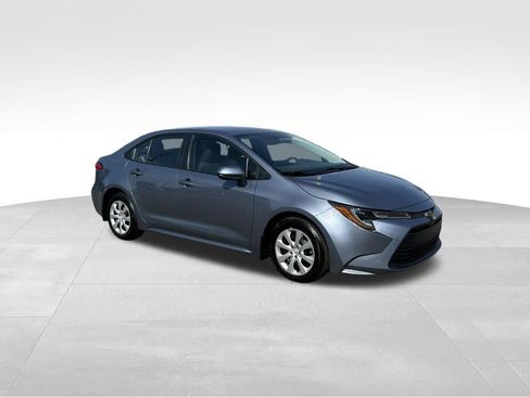 Used 2025 Toyota Corolla LE FWD image 6