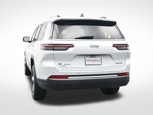 Used 2022 Jeep Grand Cherokee L Limited AWD/4WD image 9