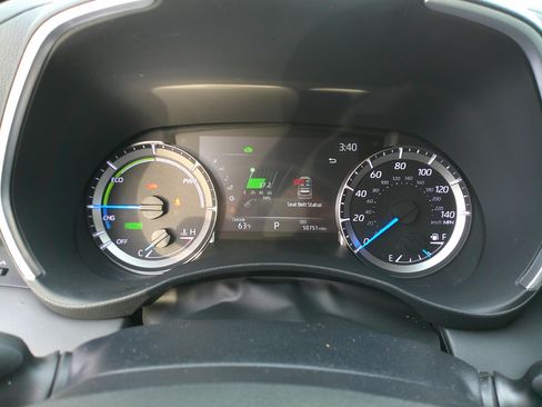 Used 2023 Toyota Highlander Bronze Edition image 22