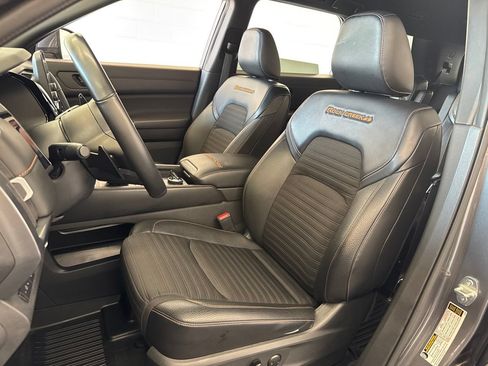 Used 2024 Nissan Pathfinder Rock Creek AWD/4WD image 15