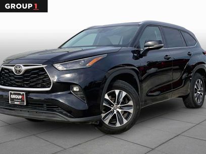 Used 2022 Toyota Highlander XLE