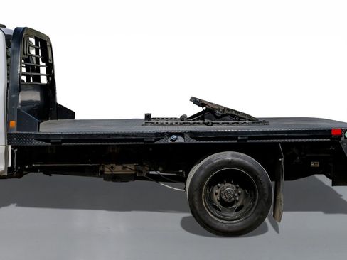 Used 2021 Ford F550 4x4 Crew Cab Super Duty w/ Power Equipment Group image 10