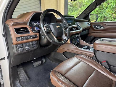 Used 2021 Chevrolet Tahoe High Country AWD/4WD image 12