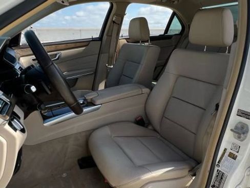 Used 2015 Mercedes-Benz E 350 4MATIC Sedan image 24