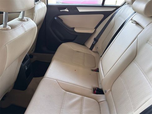 Used 2014 Volkswagen Jetta SE image 29