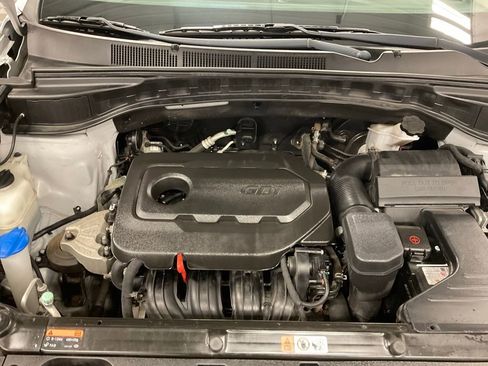 Used 2017 Hyundai Santa Fe Sport image 30