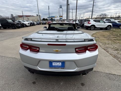Used 2019 Chevrolet Camaro LT image 10