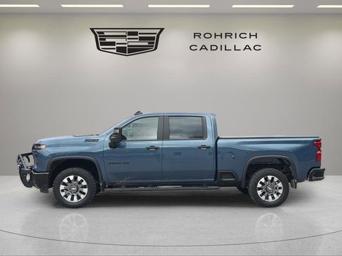 Used 2024 Chevrolet Silverado 2500 Custom w/ Custom Value Package image 9