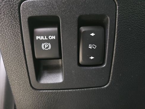 Used 2019 Ford F150 Lariat w/ Equipment Group 502A Luxury RWD image 31