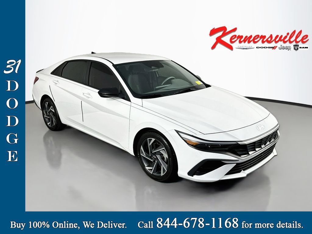 Used 2025 Hyundai Elantra Sport FWD image 1