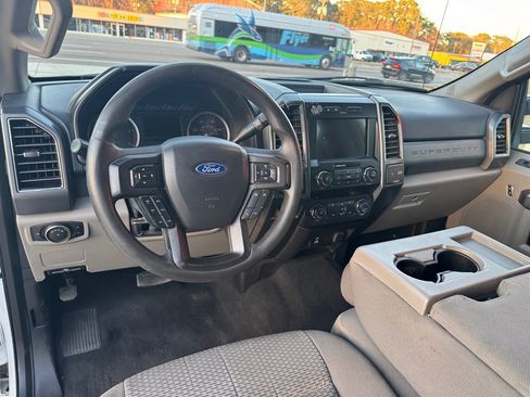 Used 2021 Ford F350 XLT AWD/4WD image 10