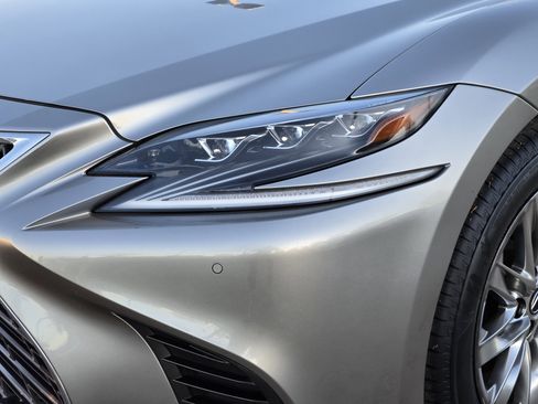 Certified 2019 Lexus LS 500 F Sport image 9