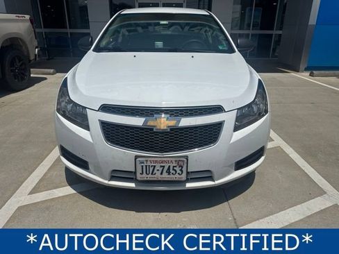 Used 2014 Chevrolet Cruze LS FWD image 2