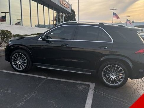 Used 2021 Mercedes-Benz GLE 450 4MATIC image 1