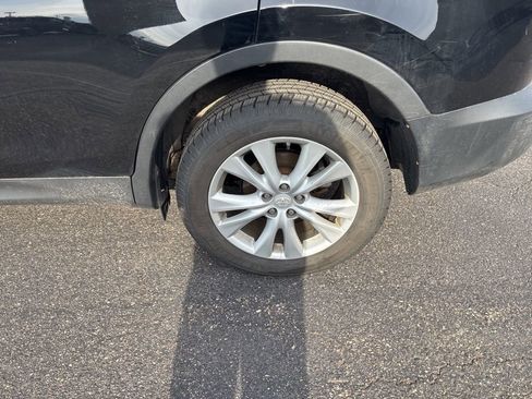 Used 2015 Toyota RAV4 Limited image 13