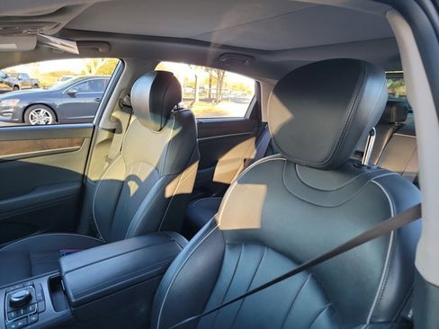 Used 2015 Hyundai Genesis 3.8 w/ Option Group 04 image 13