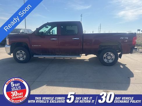Used 2008 Chevrolet Silverado 2500 LTZ w/ Safety Package AWD/4WD image 2