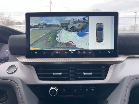 New 2026 Ford Explorer Active image 7