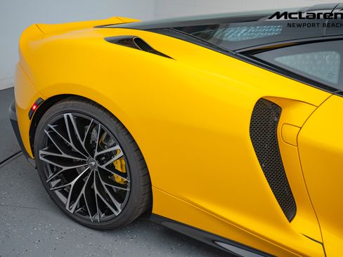 Used 2025 McLaren GTS RWD image 6