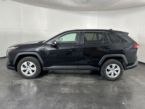 Used 2024 Toyota RAV4 LE image 5
